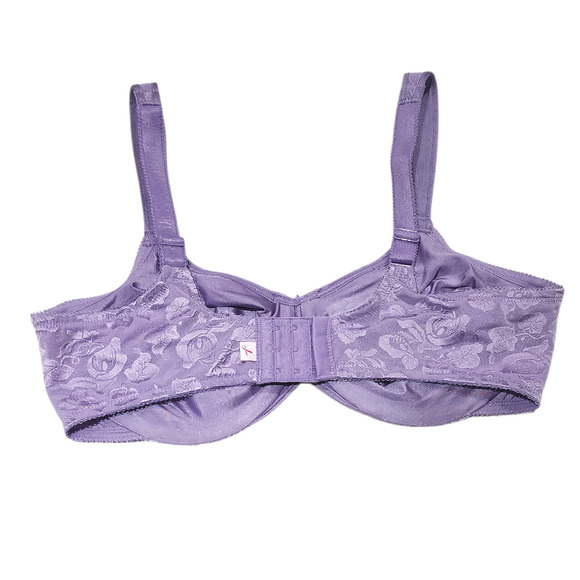 Wacoal Bra Awareness - Picture 4 of 9
